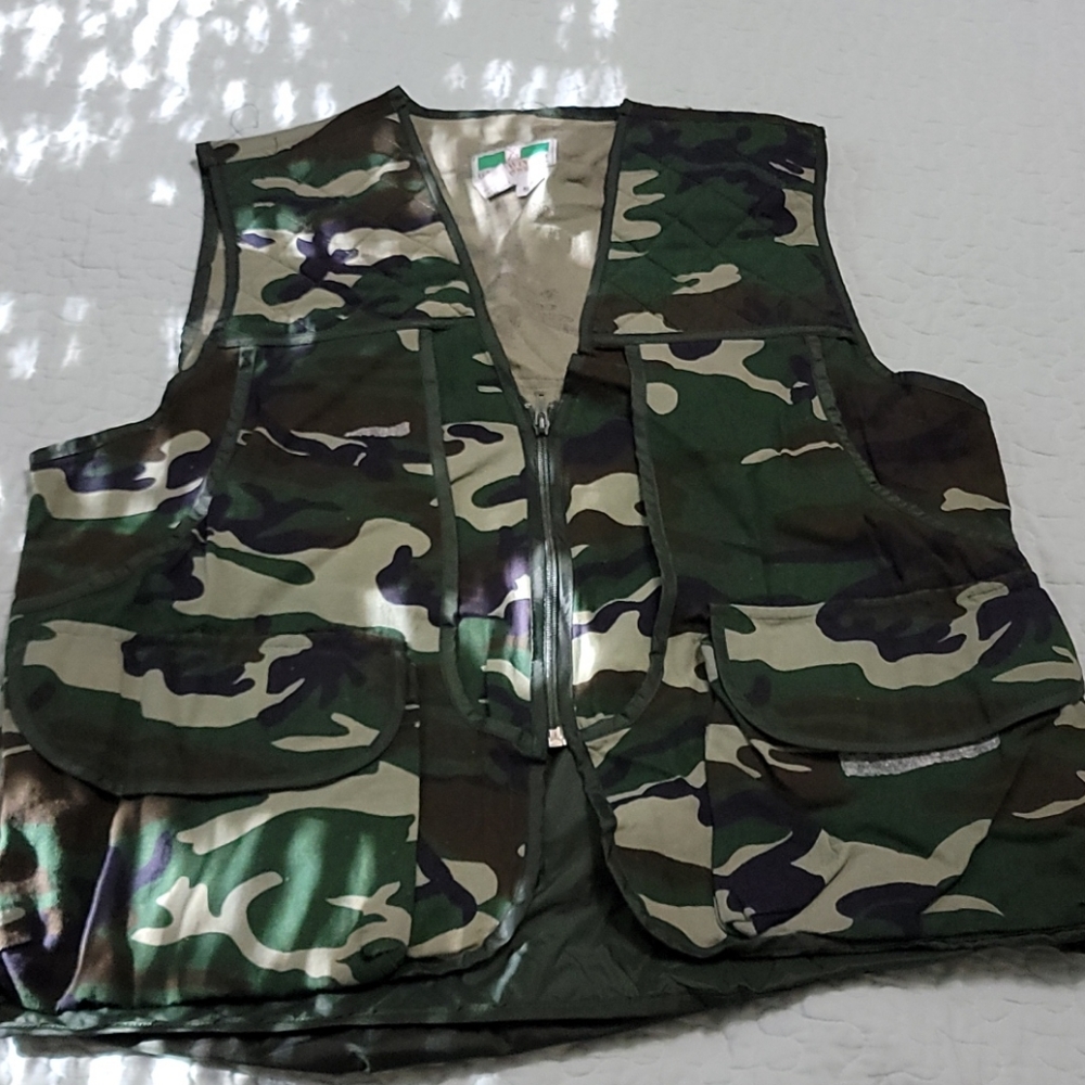 Game Winner Hunting Vest w/ Game Bag L - Picture 1 of 8